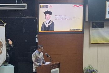 Menbud tantang para cendekiawan menulis sejarah secara komprehensif