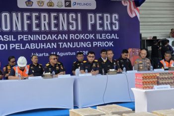 Customs and excise thwarts delivery of 8.96 million illegal cigarettes