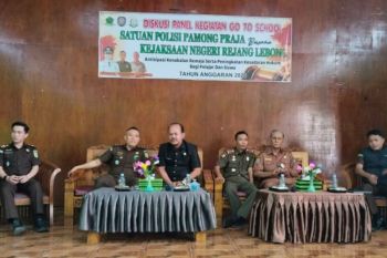 Kejari Rejang Lebong dan Satpol PP edukasi hukum bagi pelajar