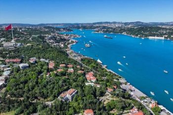 Turkiye tegaskan Selat Bosphorus-Dardanella tetap tertutup bagi kapal perang