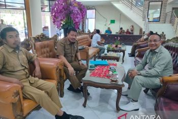 Anggota DPRD Agam alokasikan Pokir pengadaan peralatan perekaman e-KTP bantu warga