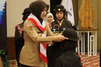 Astrid Widayani kukuhkan anggota Pasatya Wigara Kota Surakarta