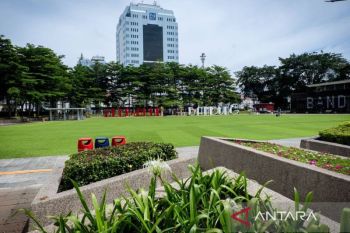 Kota Bandung membuka kawasan alun-alun saat peringatan HUT RI