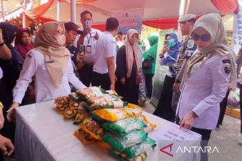 Pemkab Demak stabilkan harga kepokmas dan inflasi lewat pasar murah