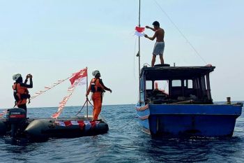 Kantor SAR Natuna edukasi nelayan tentang pentingnya alat keselamatan