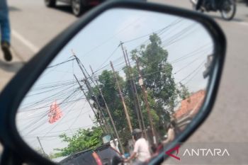 Pemkab Karawang mulai menata dan tertibkan jaringan kabel udara di perkotaan