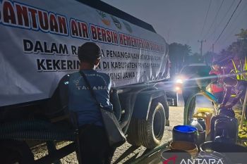 Hujan belum turun sejak Mei, Kemensos kirim air bersih ke ribuan warga Pangandaran