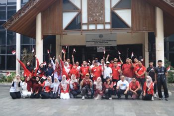 Diskominfo Pontianak hadirkan jalan sehat dan lomba antar pegawai semarakkanHUT RI