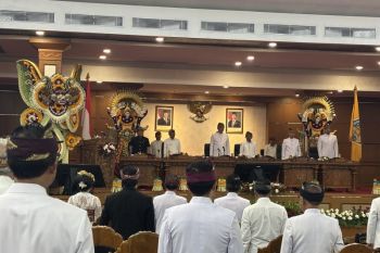 DPRD kaitkan sloka suci dengan harapan HUT Ke-68 Bali