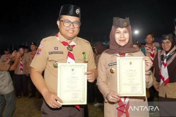 Wabup Gowa dan istri terima penghargaan Pramuka 2026  di Cibubur