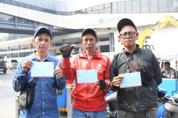 Pengemudi ojek hingga petugas damkar diundang ke Istana