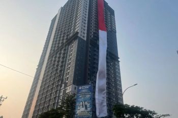 Pembentangan kain merah putih di Apartemen Evencio Depok raih rekor MURI