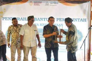 Kemenbud serahkan 47 alat musik, dukung kegiatan seni dan keagamaan