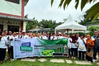 PNM Kabanjahe Ajak 12 Petani Karo Belajar Pertanian Modern di Medan