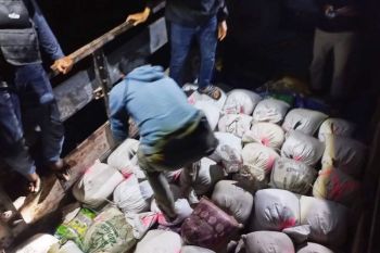 Tim gabungan gagalkan penyelundupan tujuh ton pasir timah ilegal di Belitung