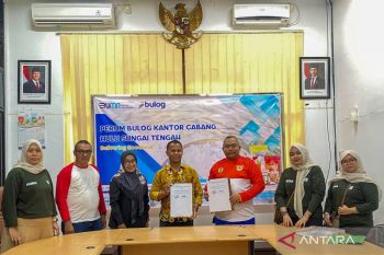 Pemkab HST bersama Bulog subsidi Beras Siam Madu seharga Rp10 ribu per liter