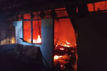 Delapan rumah di Singkawang terbakar sebabkan seorang anak meninggal