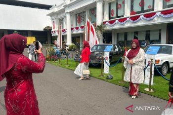 Tiga spot foto favorit warga pada perayaan HUT Ke-81 RI