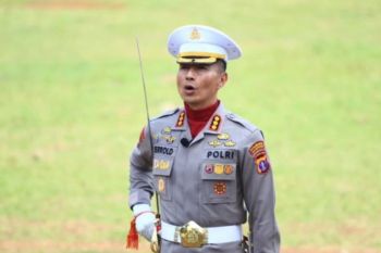 Penurunan bendera merah putih di istana, putra Sulut jadi komandan upacara