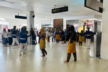 Bandara SIM peringati detik-detik proklamasi RI bersama penumpang