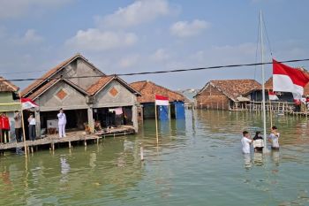 AR Foundation bagikan 300 bingkisan untuk anak-anak Timbulsloko