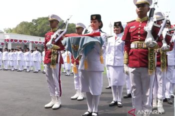 Perwakilan Kalbar Celina Theo terpilih bawa baki Bendera Merah Putih
