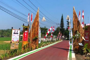 Desa Purwasari Kabupaten Bogor bersolek pada HUT ke-81 RI