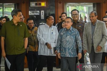 Perpres ojol segera final, DPR dan Pemerintah bahas aturan pengangkutan orang hingga makanan