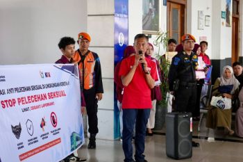 KAI Sumbar gandeng komunitas sosialisasi antipelecehan di stasiun KA