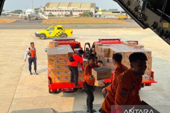 BNPB percepat distribusi bantuan penanganan darurat gempa NTT