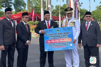 Bank Nagari Salurkan Rp341,89 Miliar untuk Sumbar Dalam Bentuk Dividen dan Bantuan Pendidikan