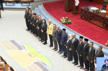 Rapat Paripurna DPR menyetujui 14 nama calon hakim agung dan ad hoc Mahkamah Agung