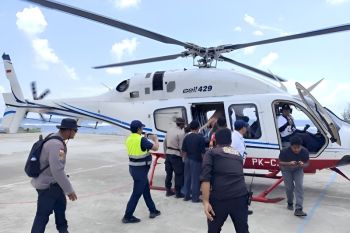 Polri evakuasi lansia dan ibu hamil di NTT lewat jalur udara