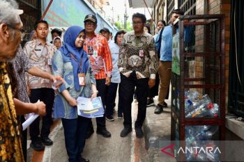 Kelurahan Gelora perkuat dampak perubahan iklim lewat penghijauan