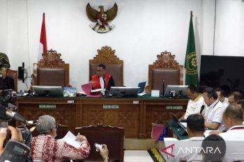 Bukan emas 74 kg, Febrie Adriansyah minta barang pribadi yang tak berhubungan dikembalikan