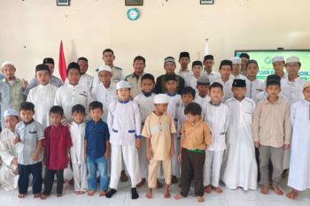 YBM PLN salurkan bantuan pendidikan untuk 58 santri yatim-dhuafa di Palangka Raya