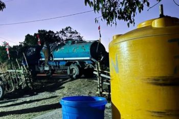 Public Works Ministry sends water tankers to NTT earthquake victims