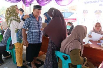 Pemkab Natuna hadirkan sejumlah dokter layani CKG di Kelarik