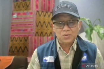 Kemendikdasmen bagikan 100 tenda darurat sekolah terdampak gempa NTT