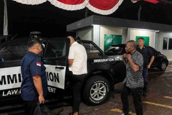 Rudenim Tanjungpinang deportasi 2 WNA asal Palestina dan Nigeria