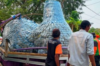 UPS Badan Air Kembangan Jakbar buat perahu hias