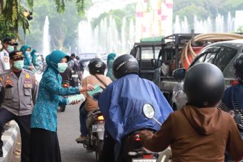 Orang tua di Kota Pontianak harapkan sekolah libur dampak kabut asap pekat