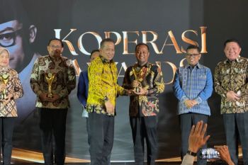 Gubernur Sulsel raih Penghargaan Bakti Koperasi 2026 dari Kemenkop