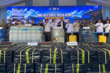 Indonesia's BNN says 2.6 tons of liquid meth could affect 14.1 million