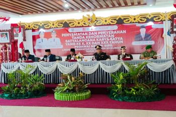 Ketua DPRD Murung Raya minta penerima Satyalancana jadi teladan ASN