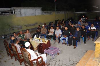 Kapolres Lombok Timur mengecek Poskamling dorong warga jaga keamanan