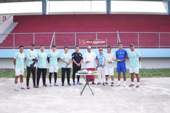 Isenmulang Kalteng FC latihan perdana di Stadion Tuah Pahoe