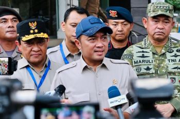 Pemerintah akan menyiapkan alat berat bantu warga buka lahan tanpa bakar