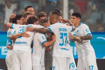 Napoli awali kompetisi dengan tundukkan Genoa 2-0