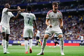 Real Madrid  kalahkan Espanyol 2-1